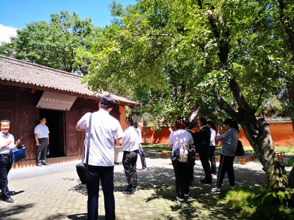 隴運集團公司黨委開展“不忘初心、牢記使命”紀念建黨98周年主題黨日活動