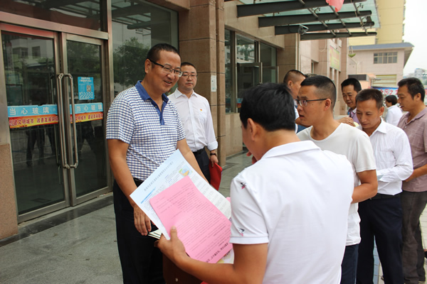 隴運集團武都汽車站、武都客運公司開展 “安全警示日”活動