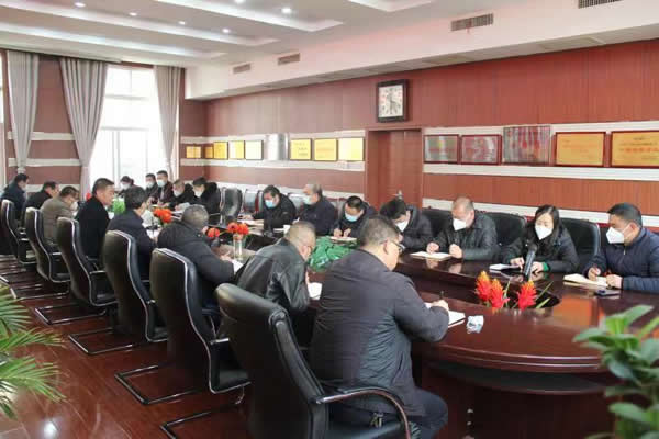 隴運集團公司黨委召開理論中心組集中學(xué)習(xí)暨黨委(擴大)會議