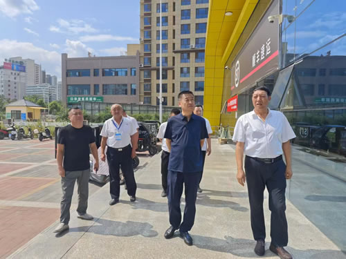 黨委書(shū)記、董事長(zhǎng)張宏偉在成縣片單位開(kāi)展工作調(diào)研