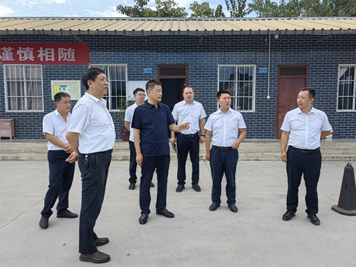 黨委書(shū)記、董事長(zhǎng)張宏偉在成縣片單位開(kāi)展工作調(diào)研