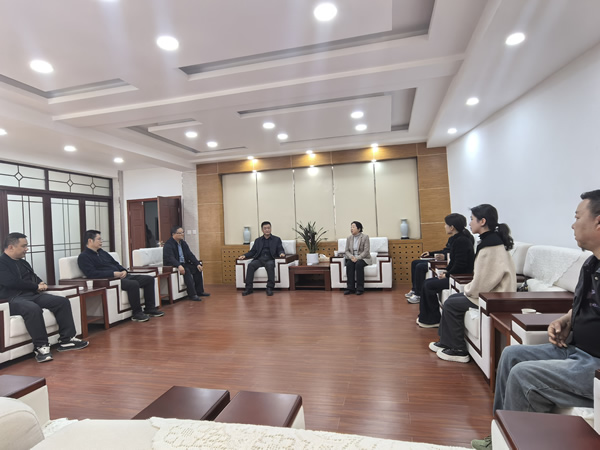 隴運(yùn)集團(tuán)潤(rùn)華旅游客運(yùn)公司、晟游天下旅行社與隴南師范學(xué)院歷史文化與旅游學(xué)院達(dá)成見(jiàn)習(xí)合作意向